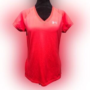 UNDER ARMOUR semi fitted heat gear pink short sleeve shirt